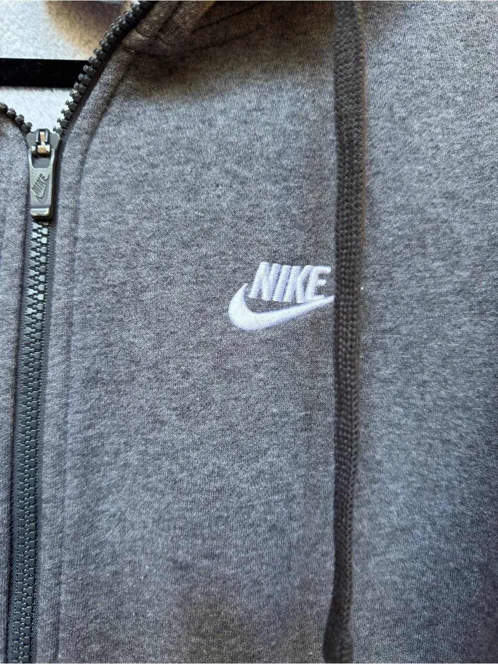 #370- Nike Men’s Gray Zip-Up Hooded Sweatshirt